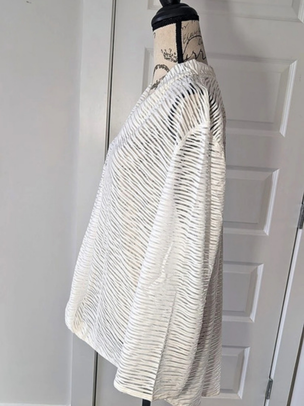 JA JA Textured White 3XL Blouse - Picture 3 of 8
